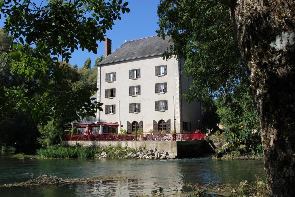 Logis Le Moulin Fleuri Hotell Veigné Eksteriør bilde