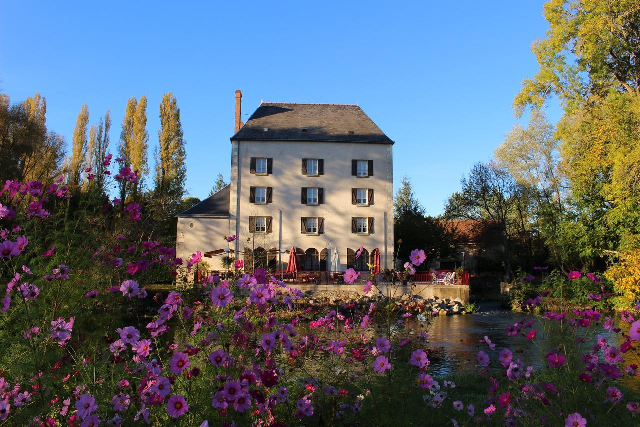 Logis Le Moulin Fleuri Hotell Veigné Eksteriør bilde