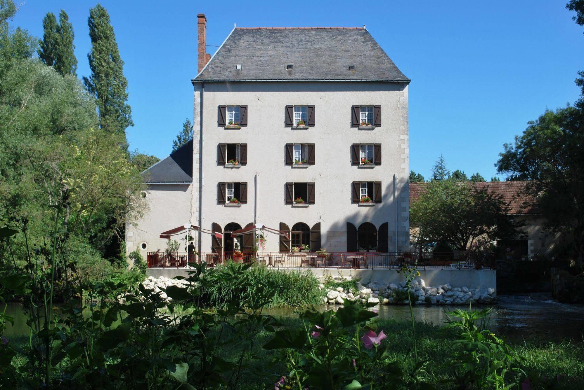 Logis Le Moulin Fleuri Hotell Veigné Eksteriør bilde